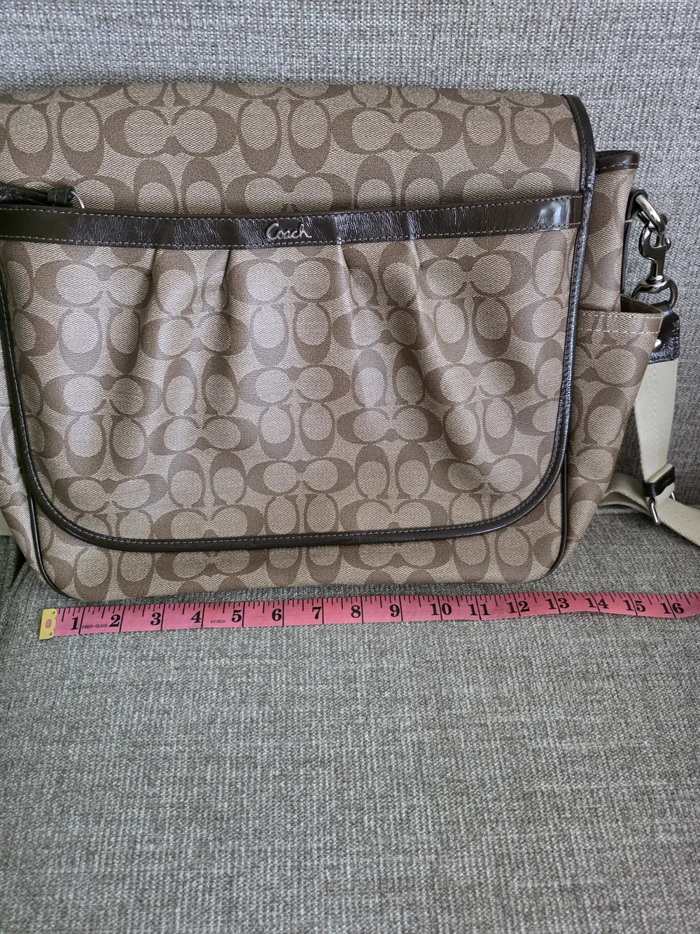 Coach Signature Large Messenger Crossbody Diaper Bag Brown F18378 - Excellent!